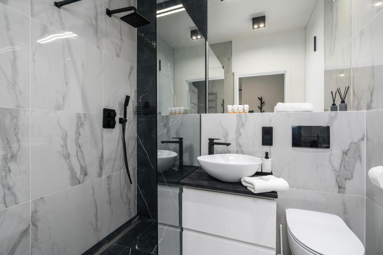 Exclusive Apartment With Terrace By Renters Poznan Bagian luar foto
